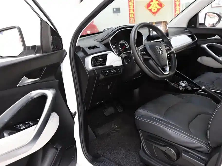 Baojun 530 2018 1.8L Automatic Deluxe Edition (National V Emission Standard) — миниатюра 9