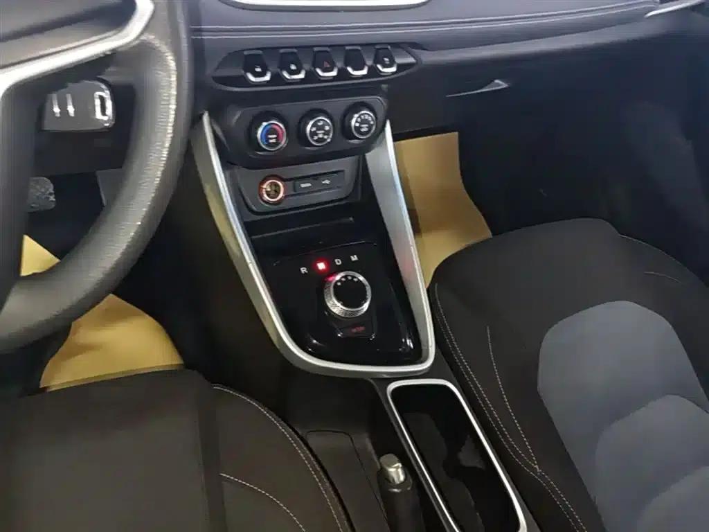 Baojun 530 2018 1.8L Automatic Elite (National V Emission Standard) — миниатюра 14