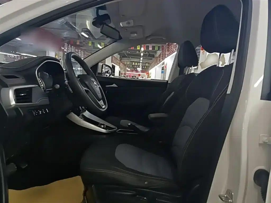 Baojun 530 2018 1.8L Automatic Elite (National V Emission Standard) — миниатюра 15