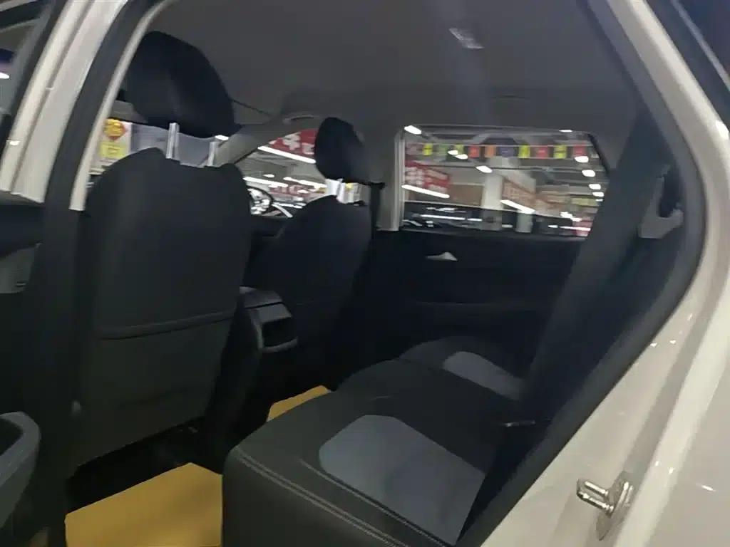 Baojun 530 2018 1.8L Automatic Elite (National V Emission Standard) — миниатюра 17