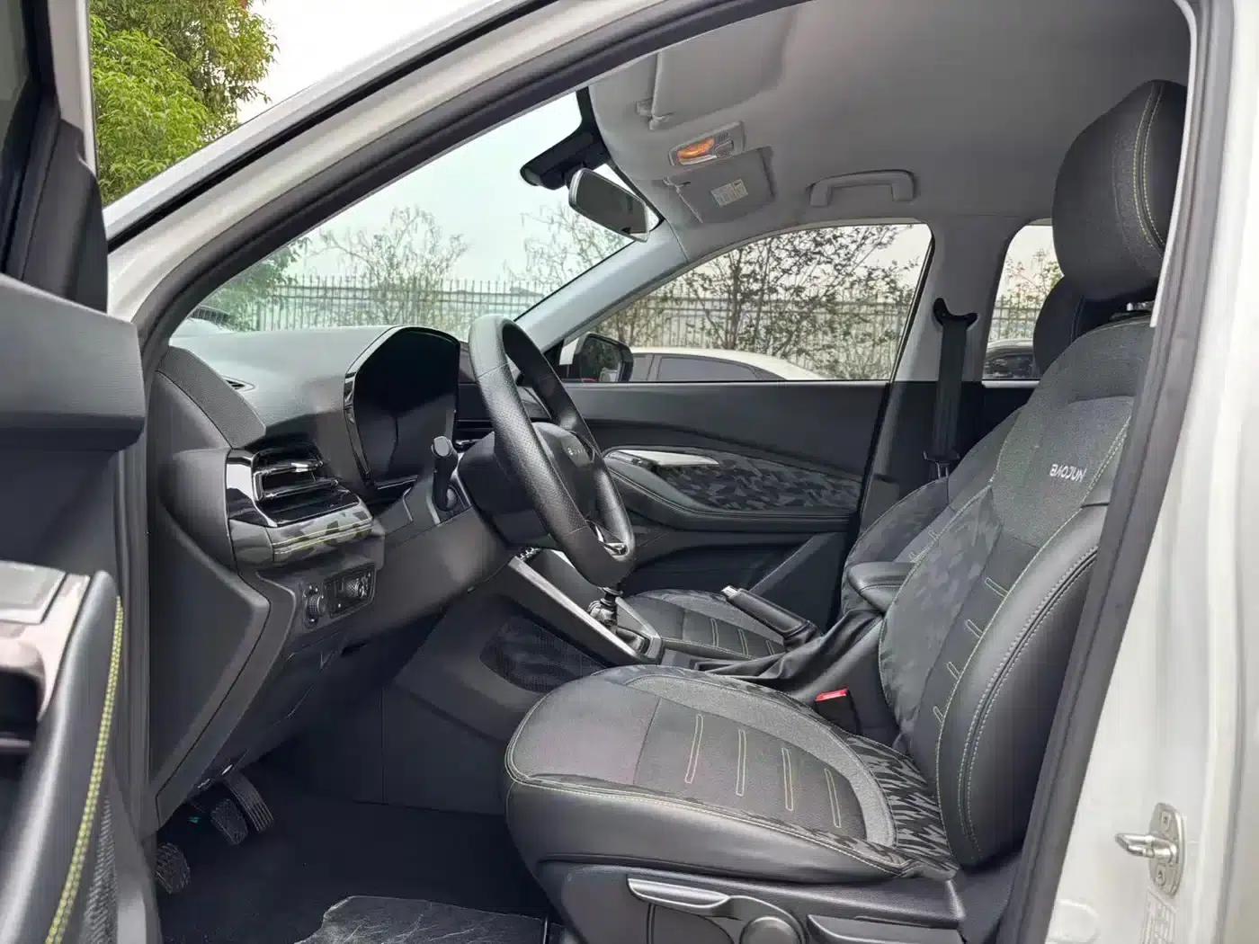Baojun RS-3 2020 1.5L Manual Intelligent Elite Edition — миниатюра 4