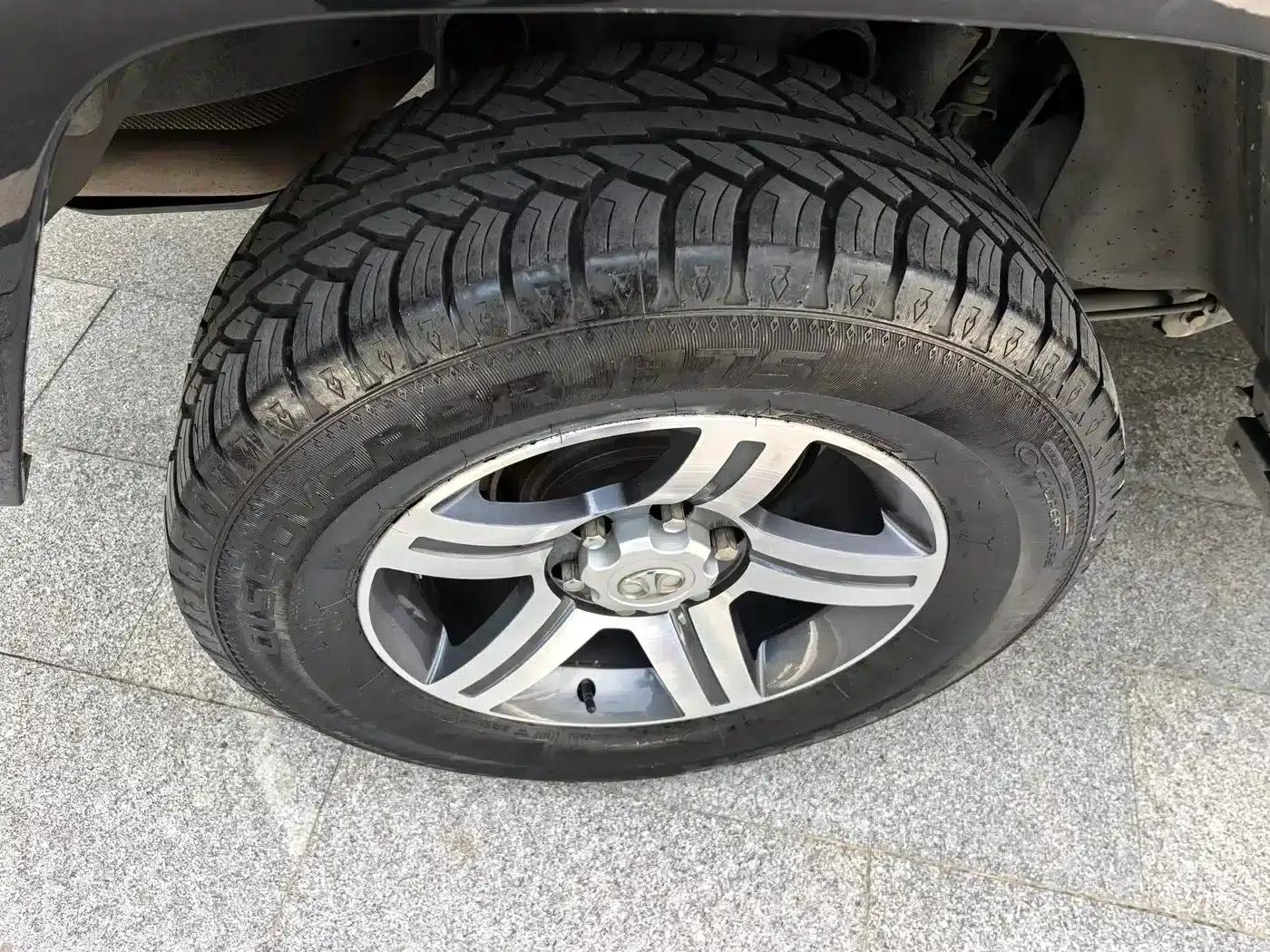 Beijing BJ80 2016 2.3T Automatic Premium Edition — миниатюра 19