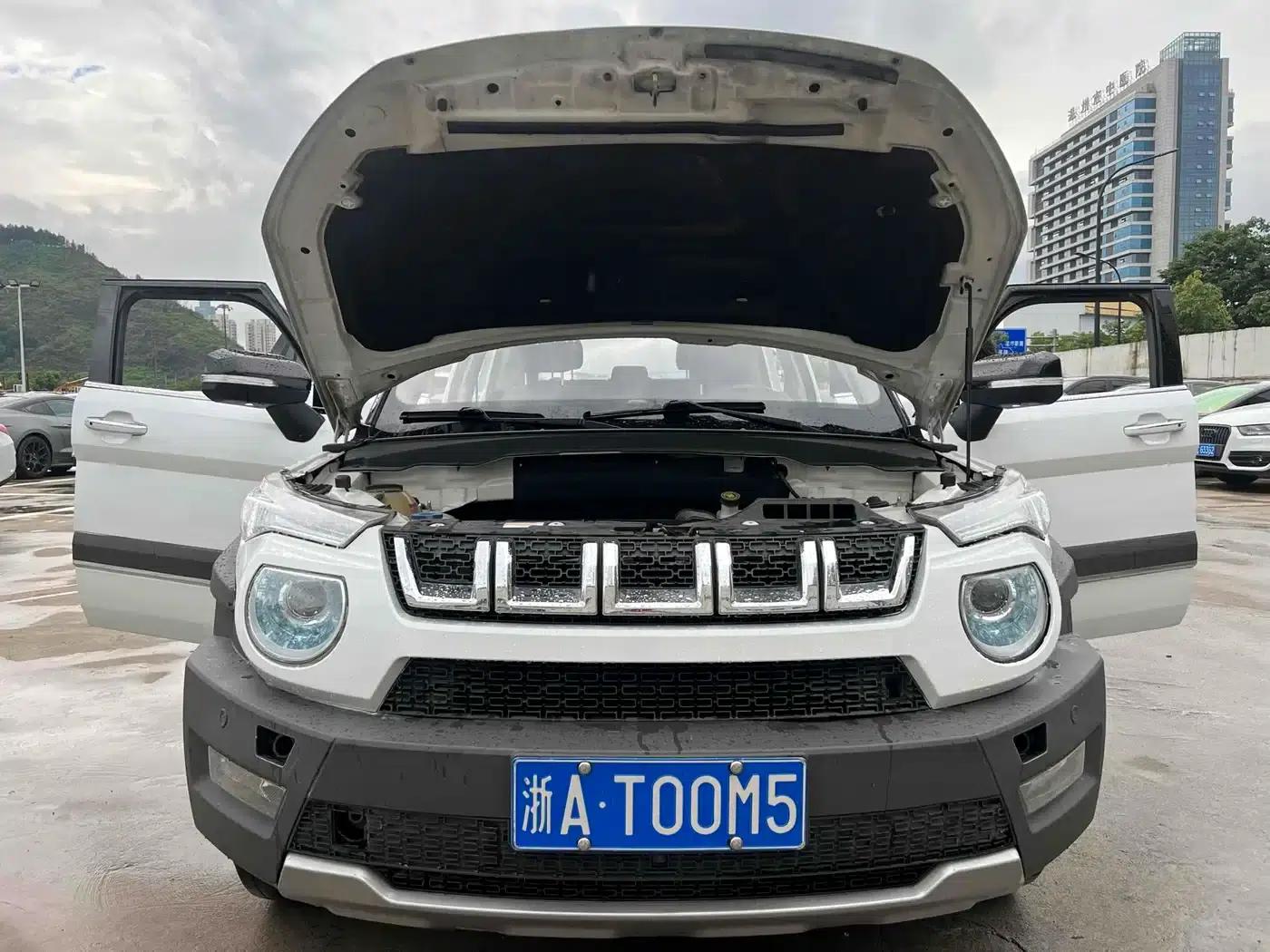 Beijing BJ20 2018 1.5T CVT Luxury Edition — миниатюра 19