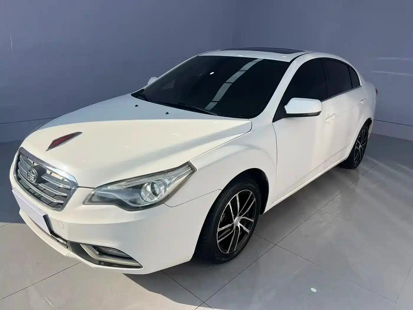 Besturn B50 2013 1.6L Manual Premium Edition — миниатюра 1