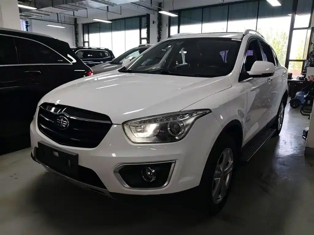 Besturn X80 2016 2.0L Automatic Luxury Edition — миниатюра 1