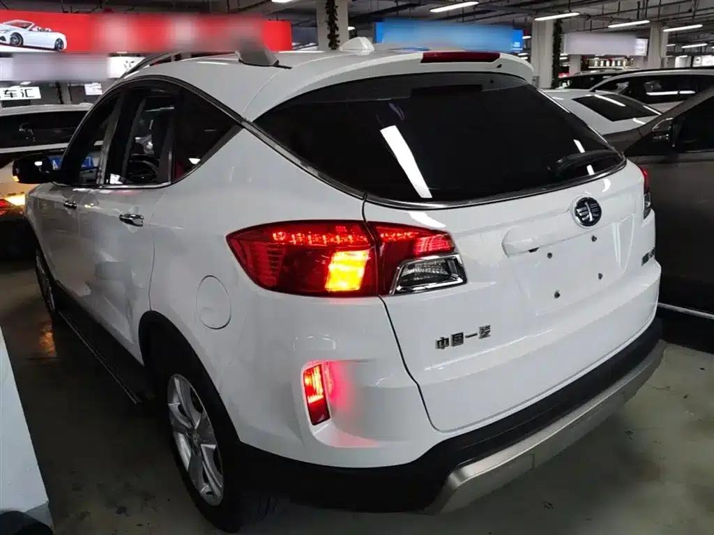Besturn X80 2016 2.0L Automatic Luxury Edition — миниатюра 5
