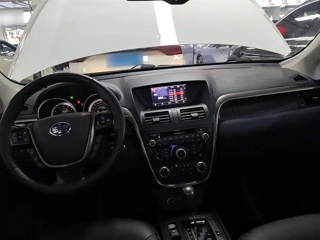 Besturn X80 2016 2.0L Automatic Luxury Edition — миниатюра 10