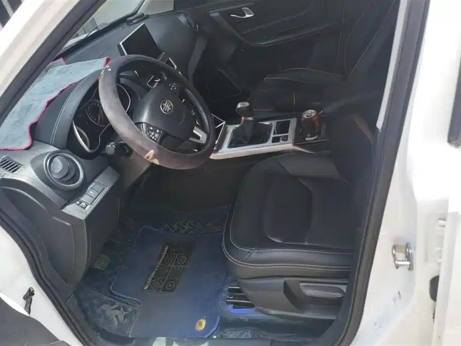 Bestune X40 2019 1.6L Manual Deluxe Edition (China VI Emission Standard) — миниатюра 9