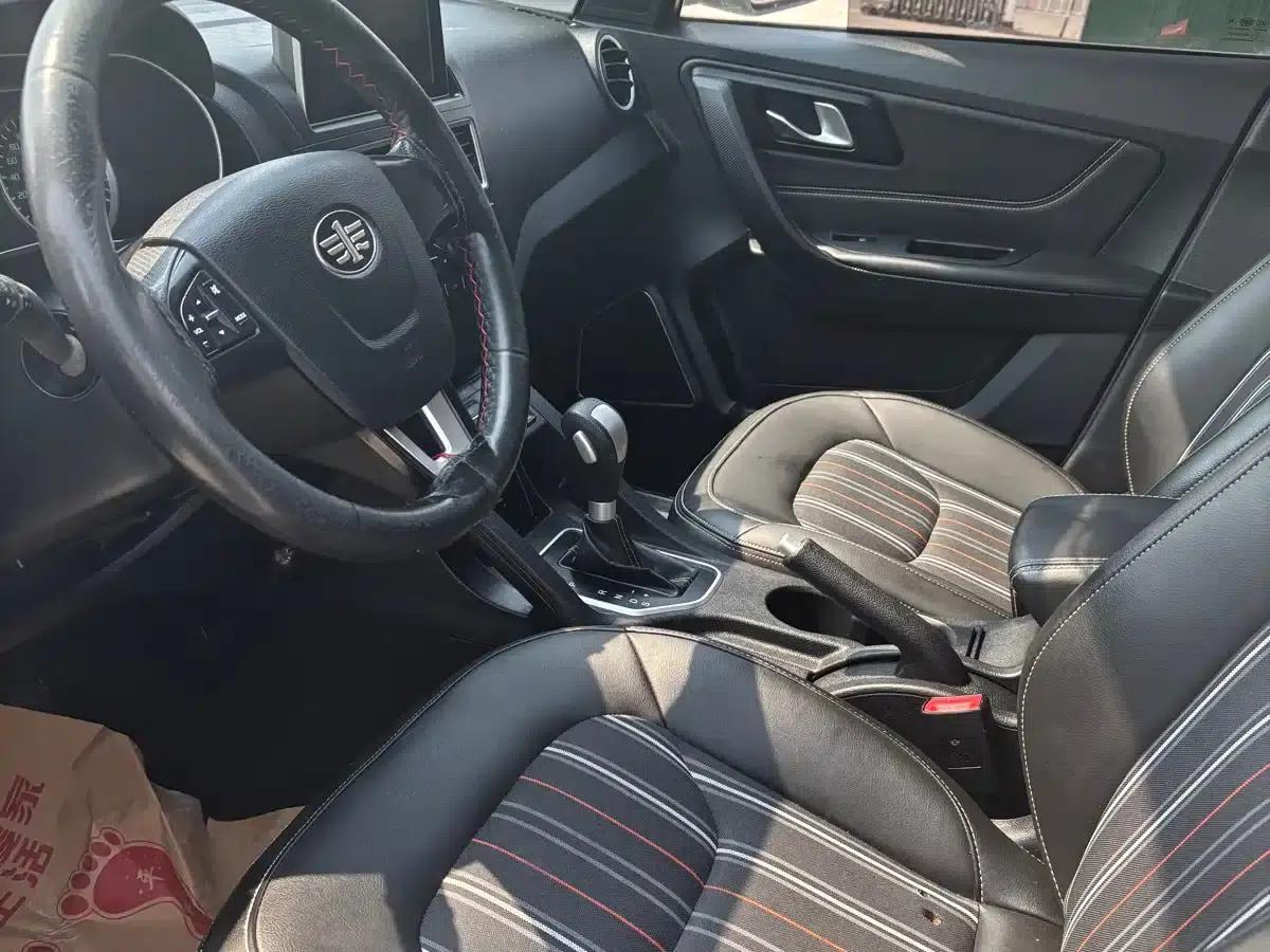 Besturn X40 2017 1.6L Automatic Luxury Edition — миниатюра 5