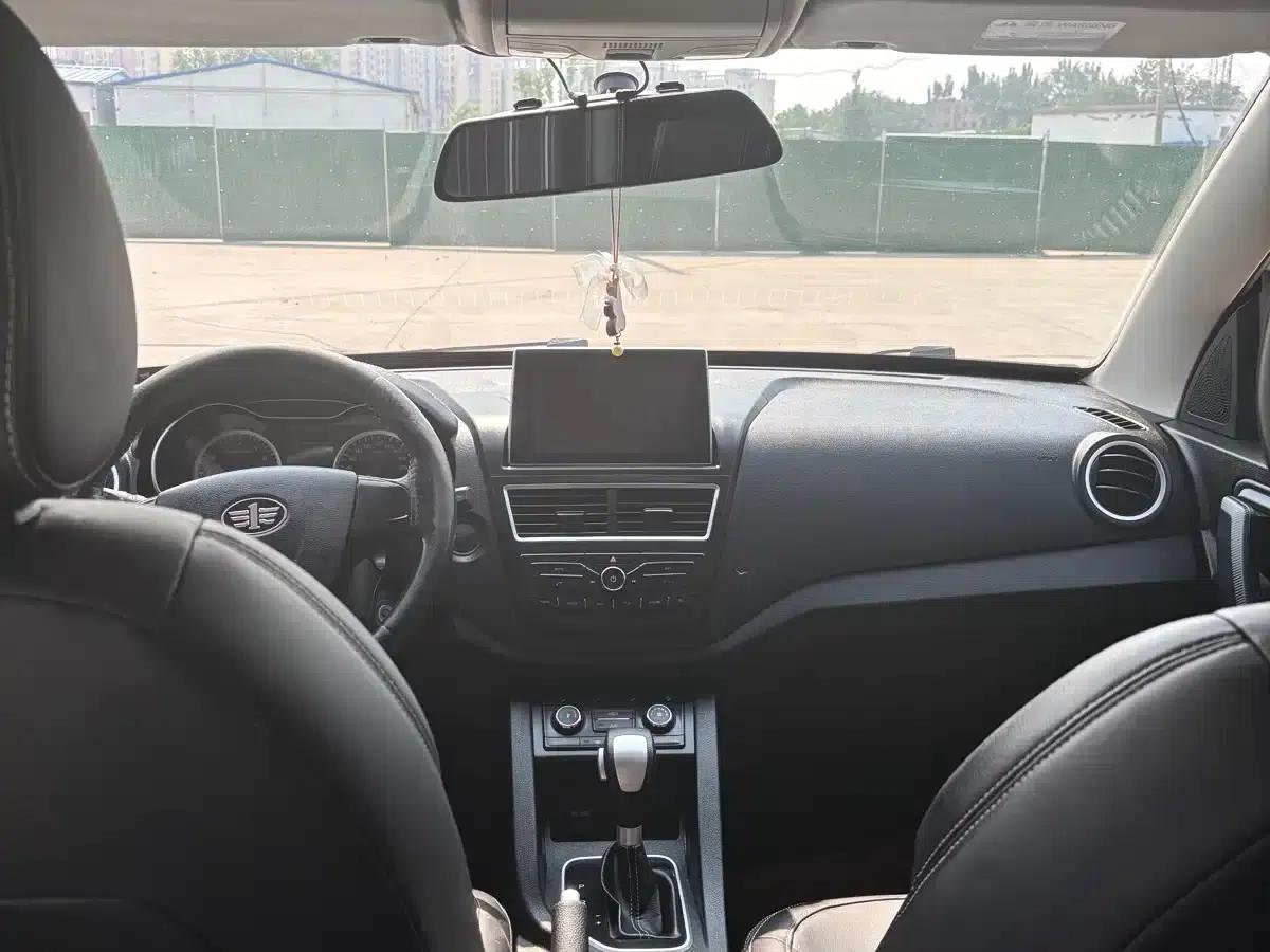 Besturn X40 2017 1.6L Automatic Luxury Edition — миниатюра 7