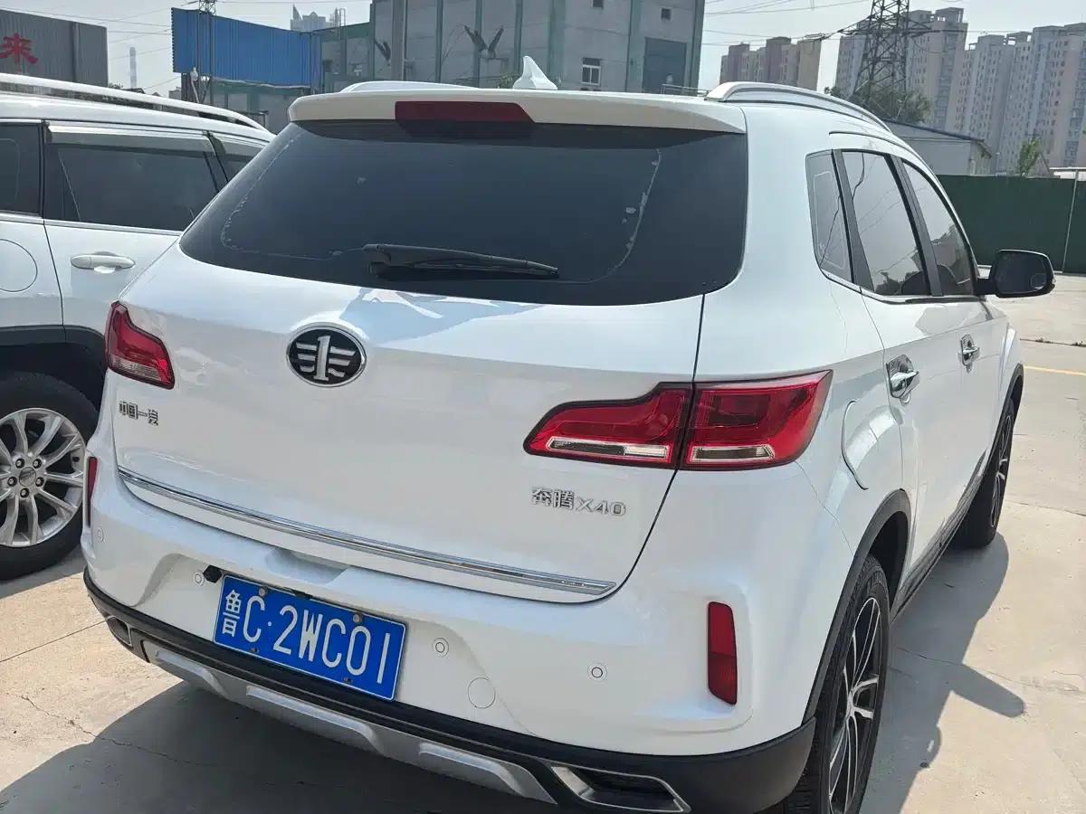 Besturn X40 2017 1.6L Automatic Luxury Edition — миниатюра 10