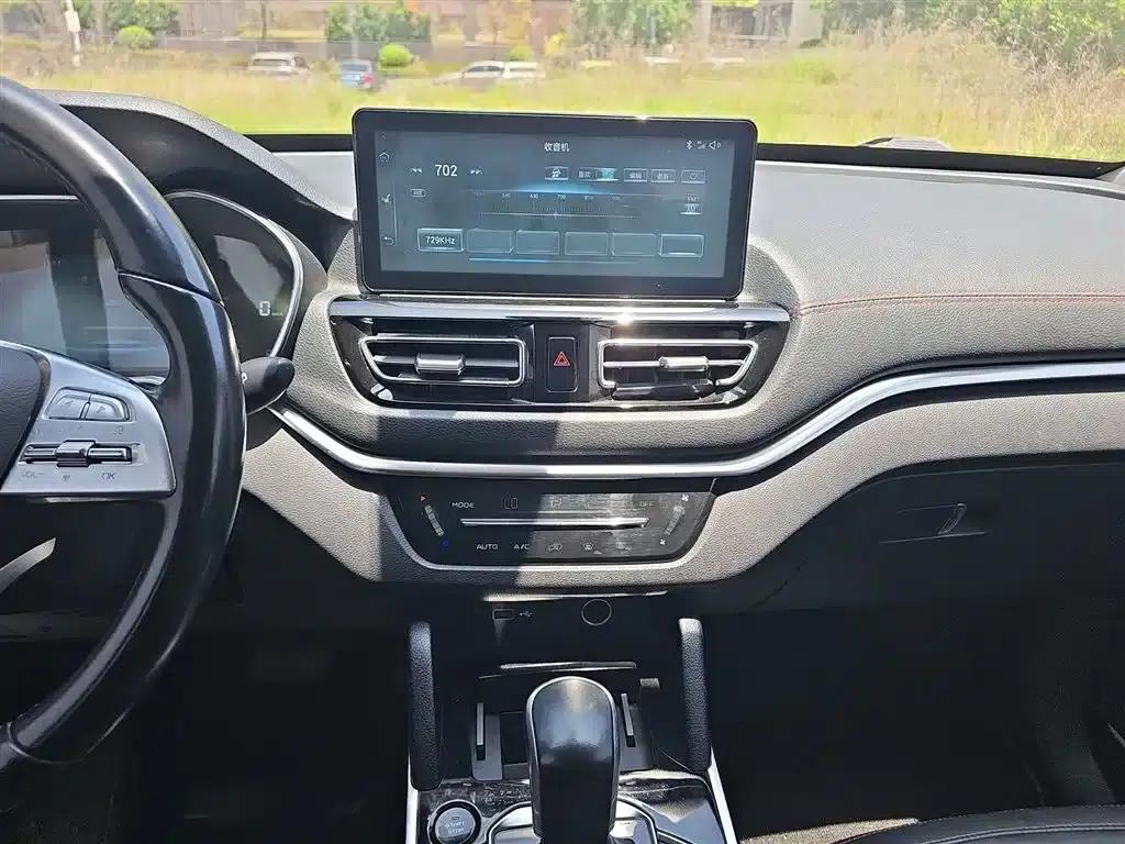 Bestune T33 2019 1.6L Automatic Connected Smart Edition (National V Emission Standard) — миниатюра 6