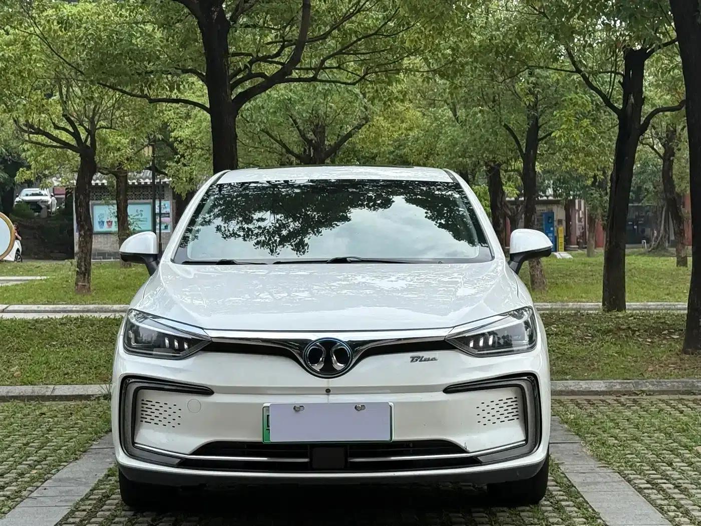 Beijing EU5 2019 R500 Smart Wind Edition — миниатюра 2