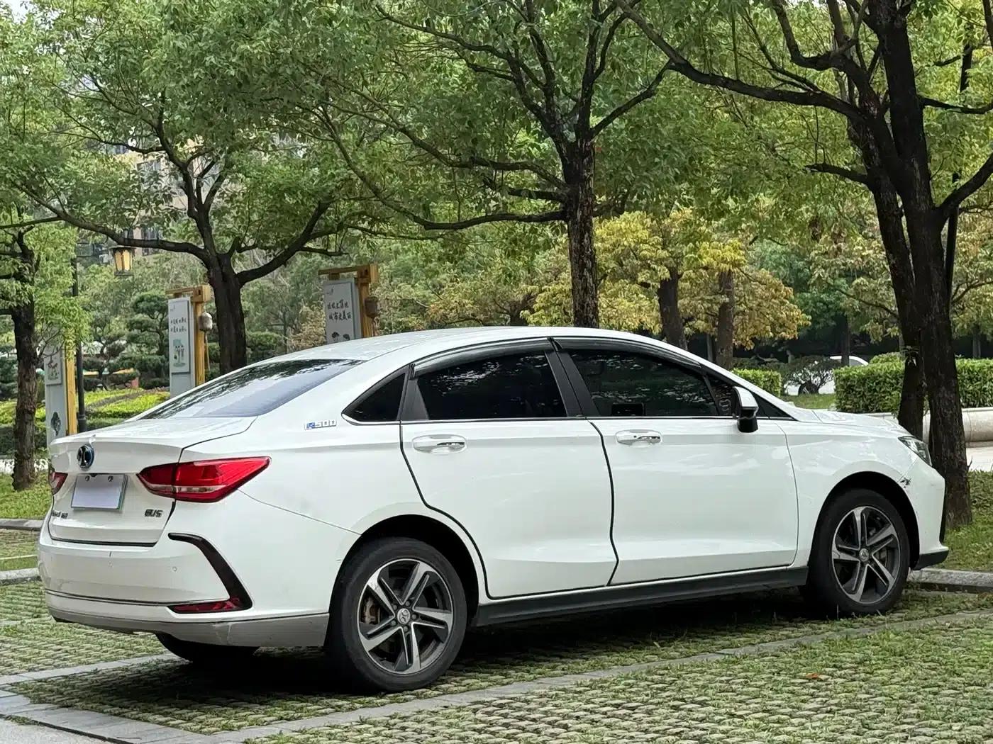 Beijing EU5 2019 R500 Smart Wind Edition — миниатюра 10