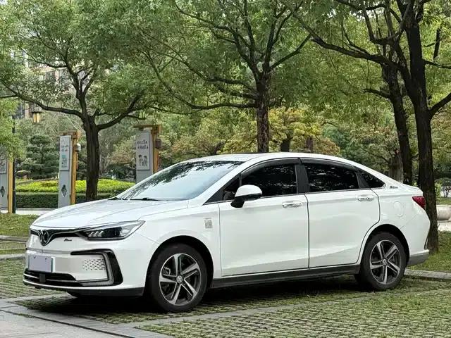 Beijing EU5 2019 R500 Smart Wind Edition