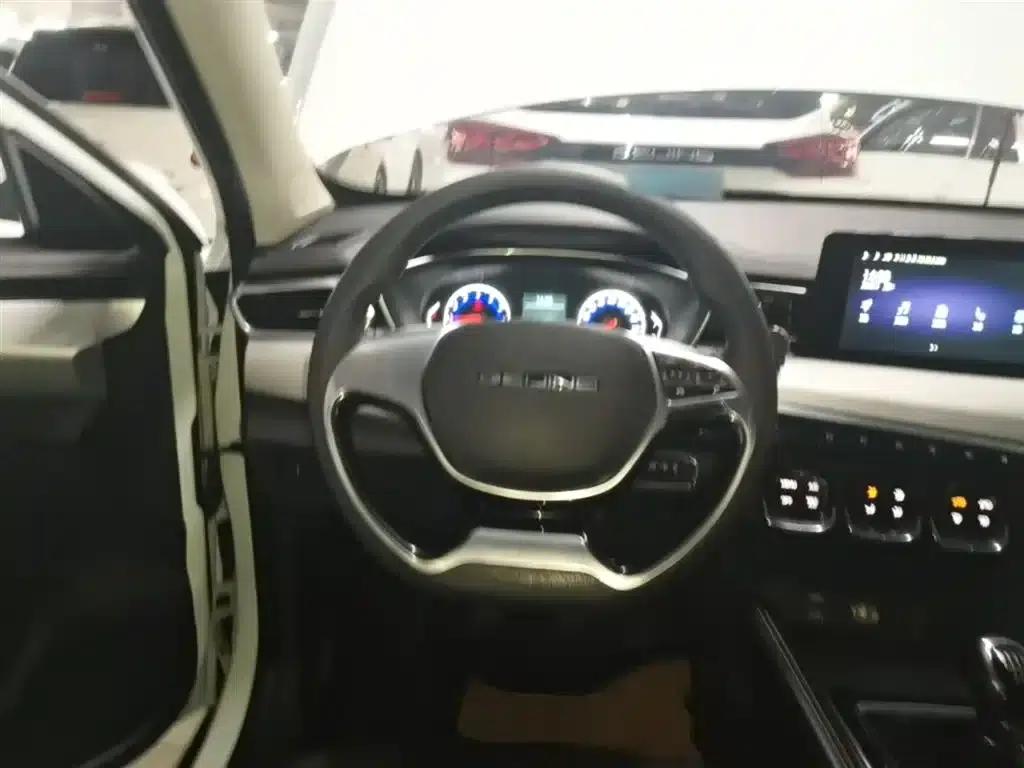 Beijing X3 2019 1.5T Manual Glory Edition — миниатюра 11