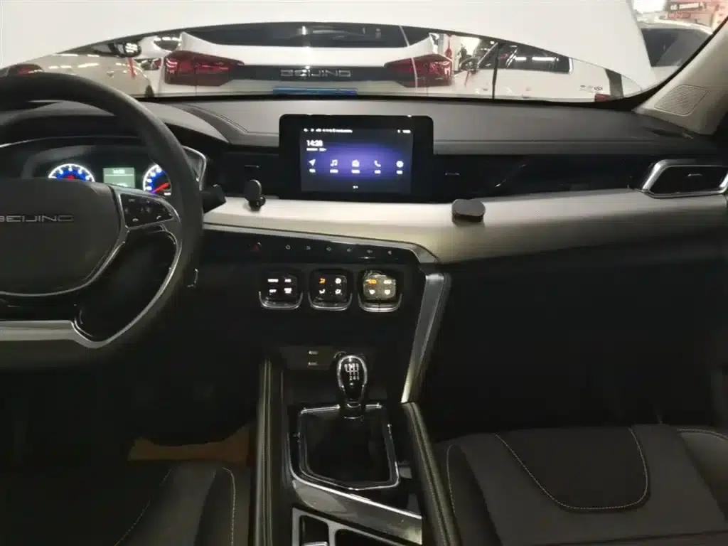 Beijing X3 2019 1.5T Manual Glory Edition — миниатюра 13