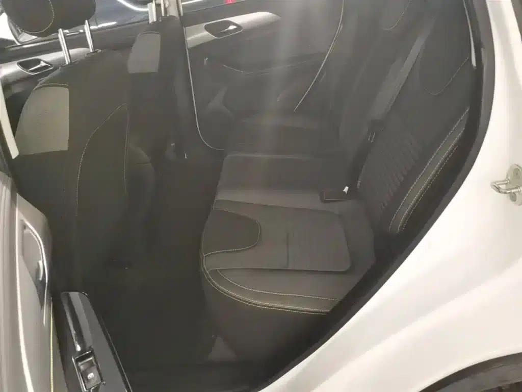 Beijing X3 2019 1.5T Manual Glory Edition — миниатюра 17