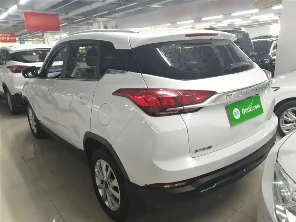 Beijing X3 2019 1.5T Manual Glory Edition — миниатюра 5