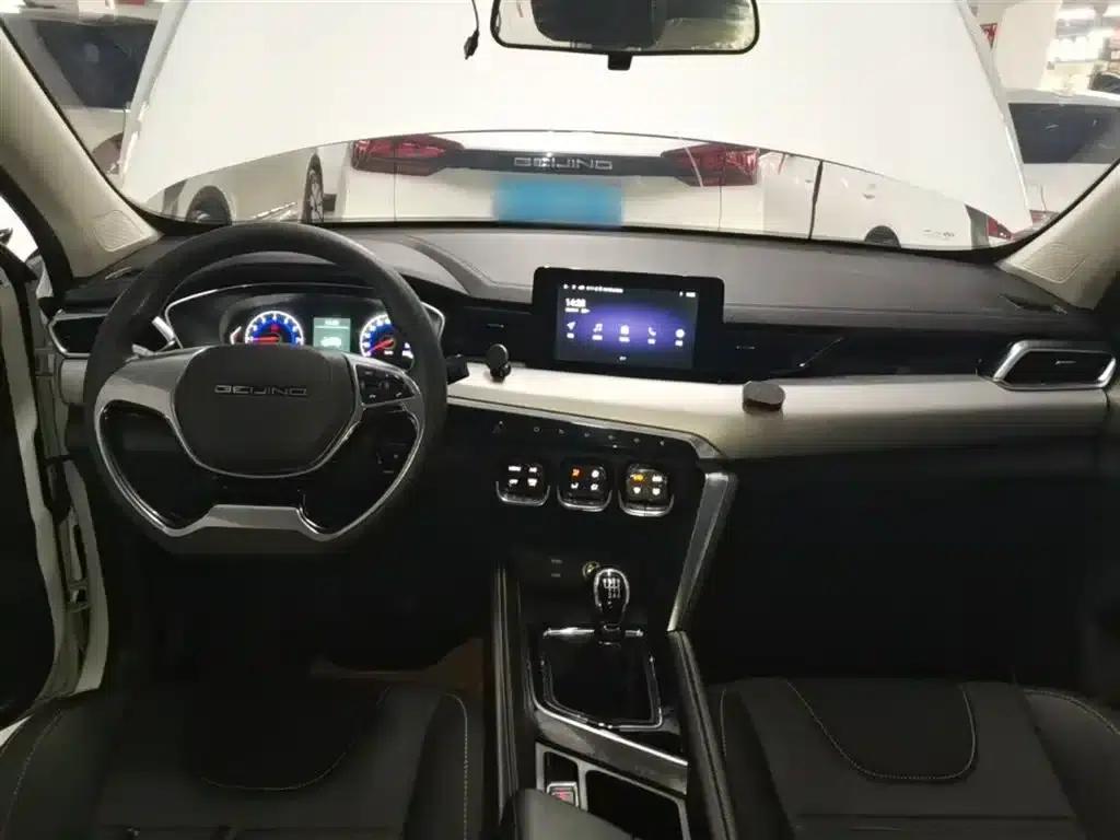Beijing X3 2019 1.5T Manual Glory Edition — миниатюра 10
