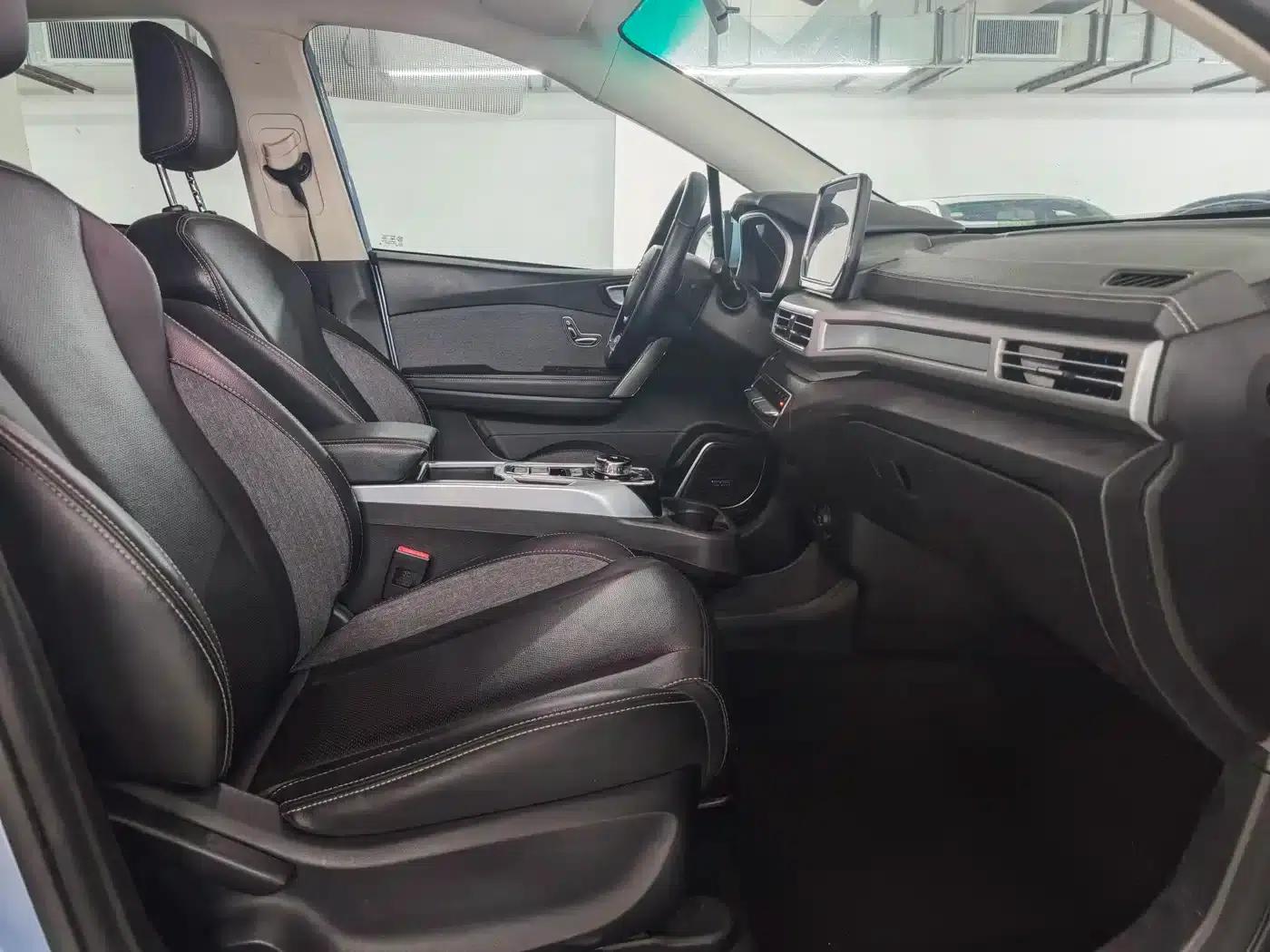 Beijing EX3 2019 R600 Sporty Edition — миниатюра 6