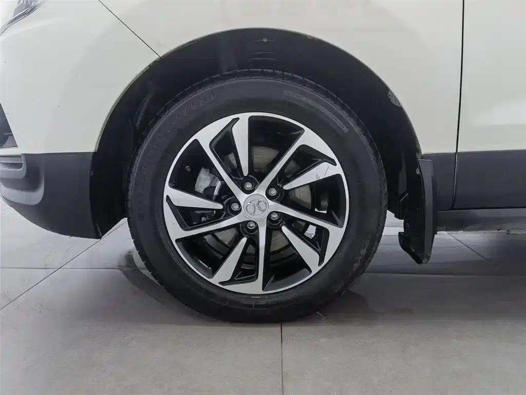 Senova X55 2016 1.5T CVT Elite Edition — миниатюра 17