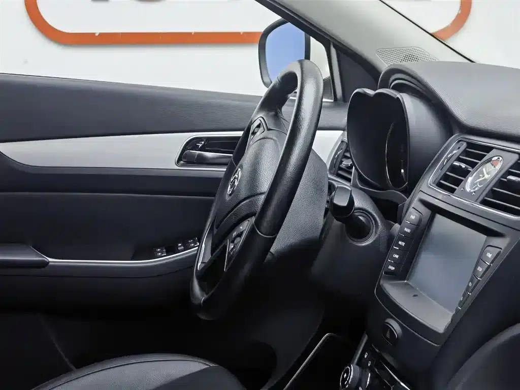 Senova X55 2016 1.5T CVT Elite Edition — миниатюра 22