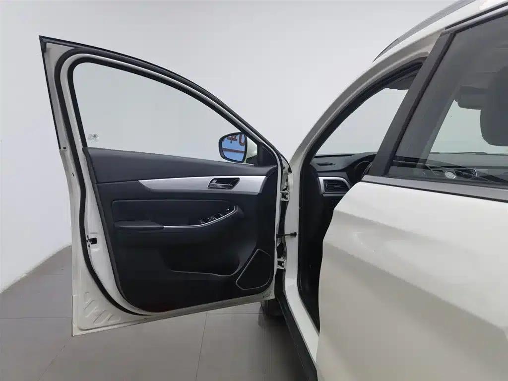 Senova X55 2016 1.5T CVT Elite Edition — миниатюра 8