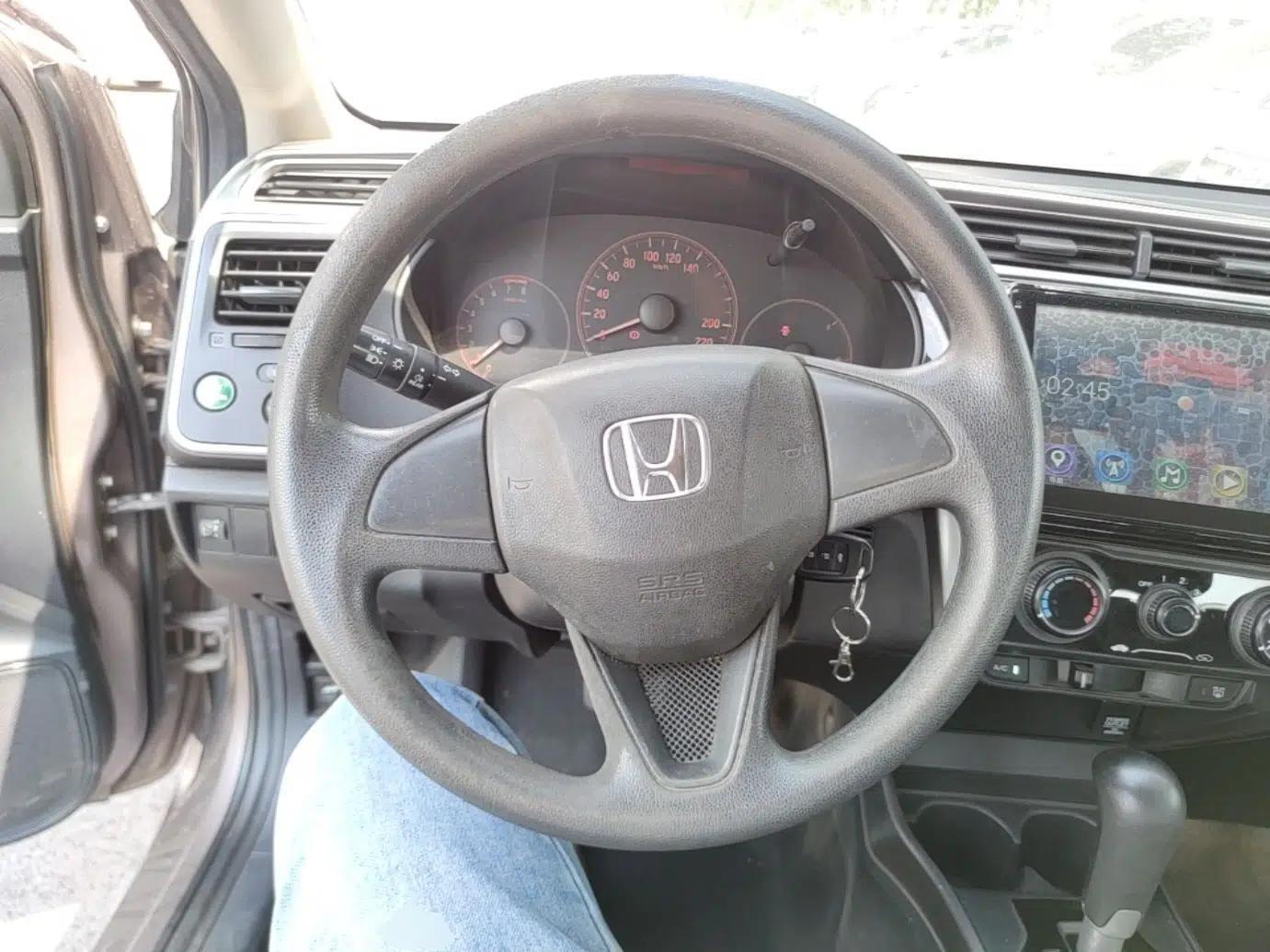 Honda Greiz 2016 1.5L CVT Classic Edition — миниатюра 14