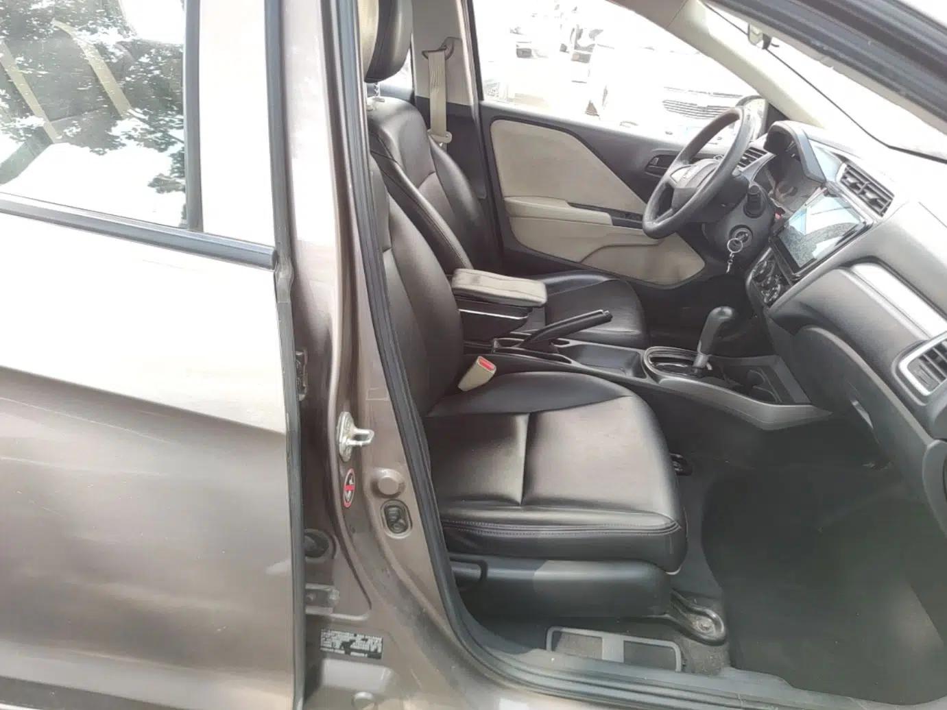 Honda Greiz 2016 1.5L CVT Classic Edition — миниатюра 23