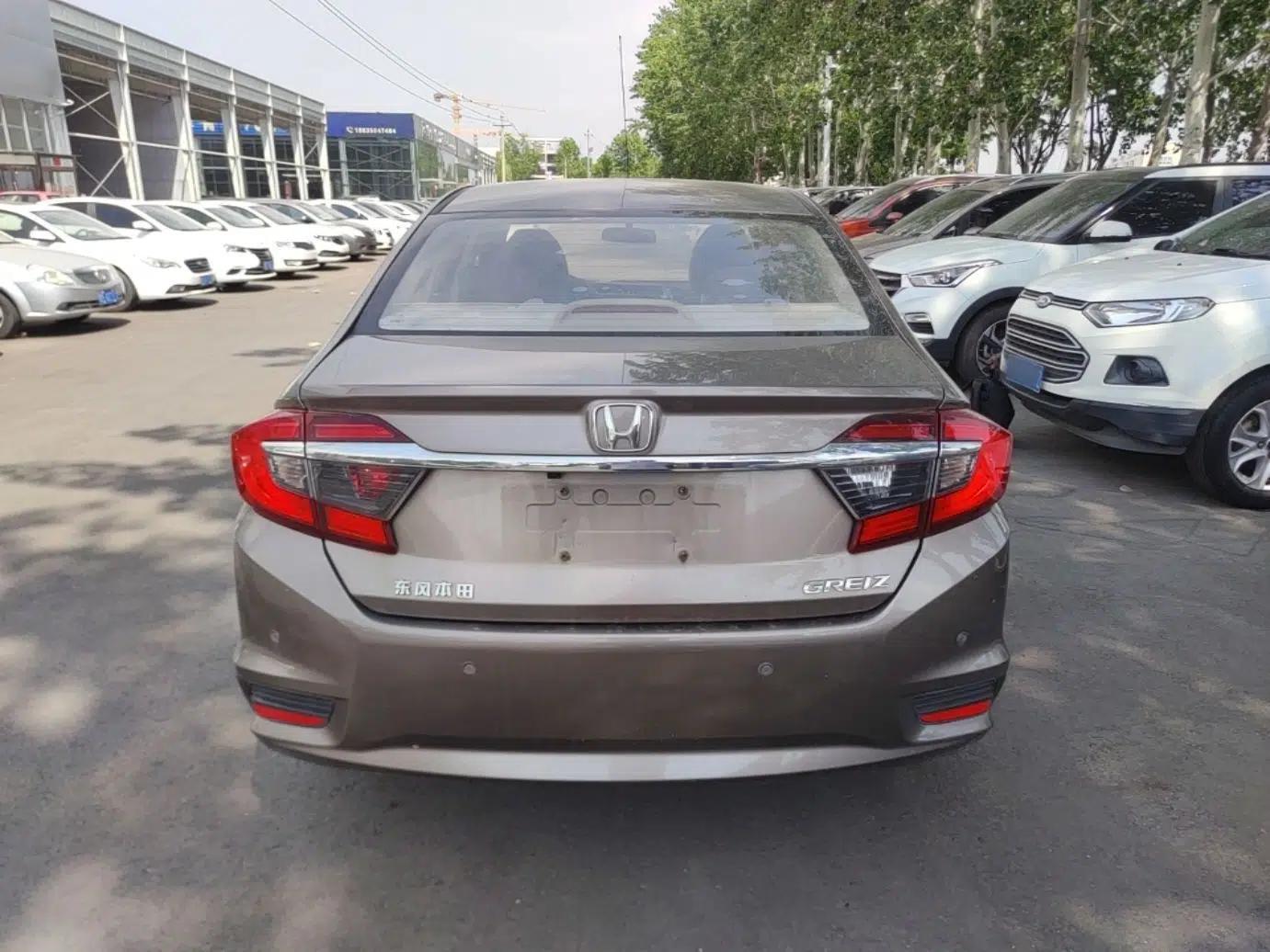 Honda Greiz 2016 1.5L CVT Classic Edition — миниатюра 5