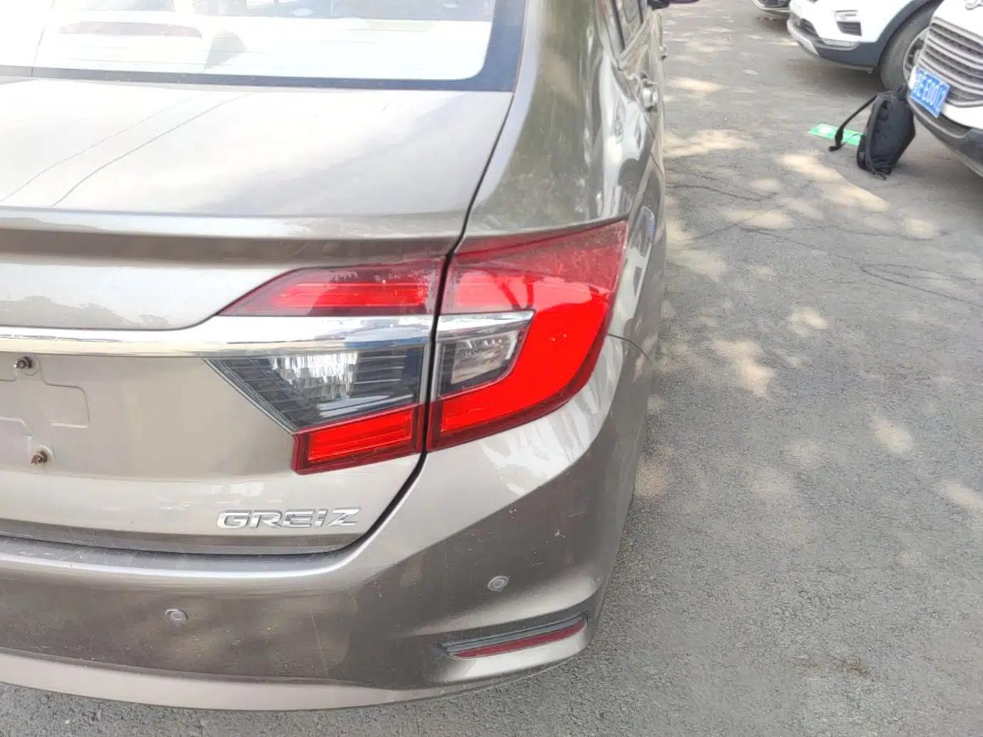 Honda Greiz 2016 1.5L CVT Classic Edition — миниатюра 7