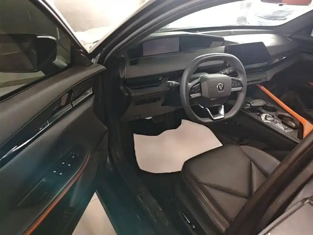 Changan UNI-V Smart Electric iDD 2023 Model, Smart Electric iDD 1.5T, 113km/h Smart Fun Edition — миниатюра 16