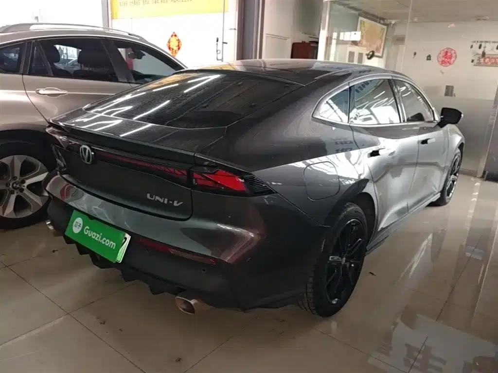 Changan UNI-V Smart Electric iDD 2023 Model, Smart Electric iDD 1.5T, 113km/h Smart Fun Edition — миниатюра 7