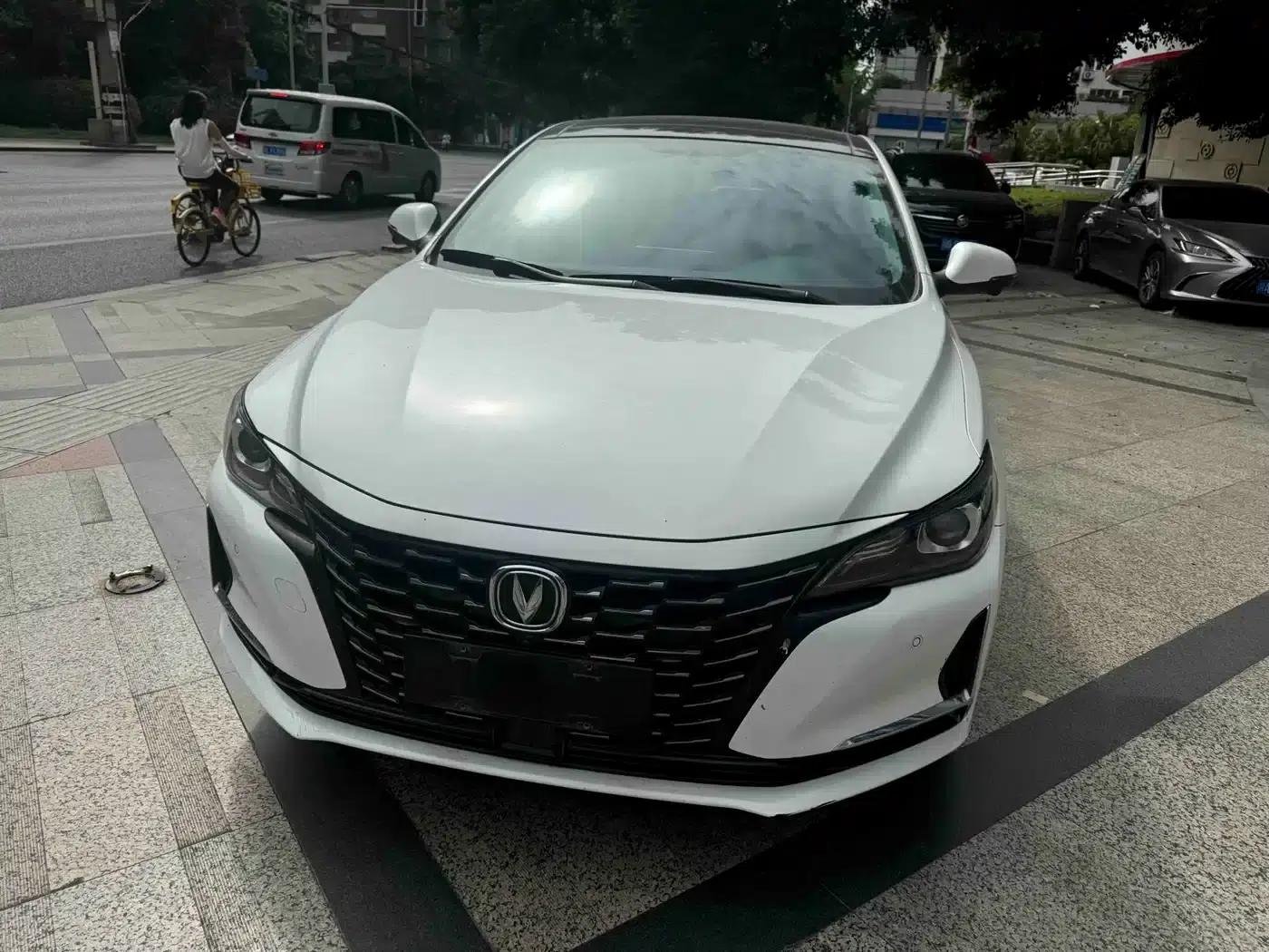 Ruicheng CC 2022 Blue Whale Edition 1.5T DCT Premium — миниатюра 2