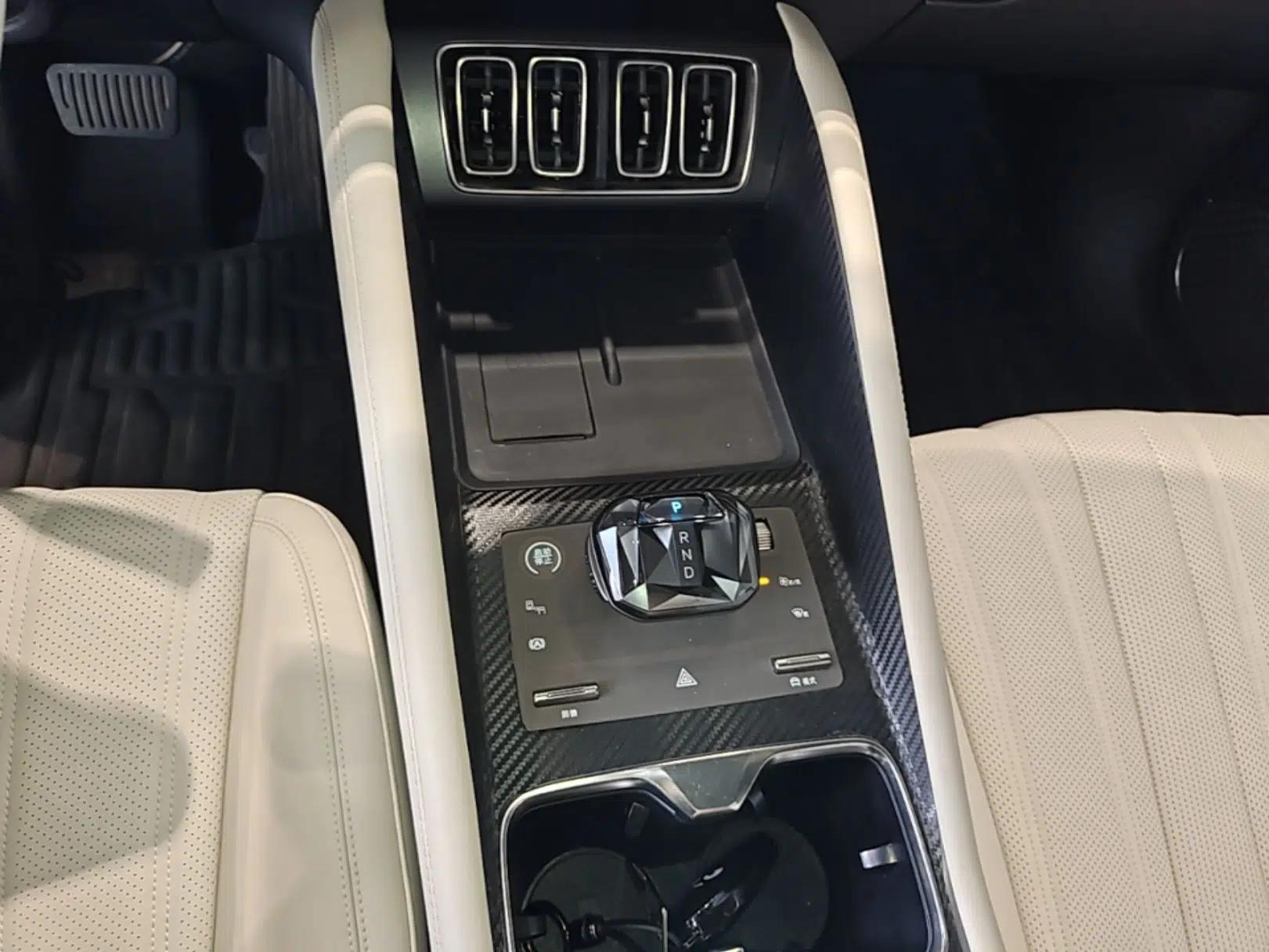 BYD Song L EV 2024 662 km Beyond Edition — миниатюра 17