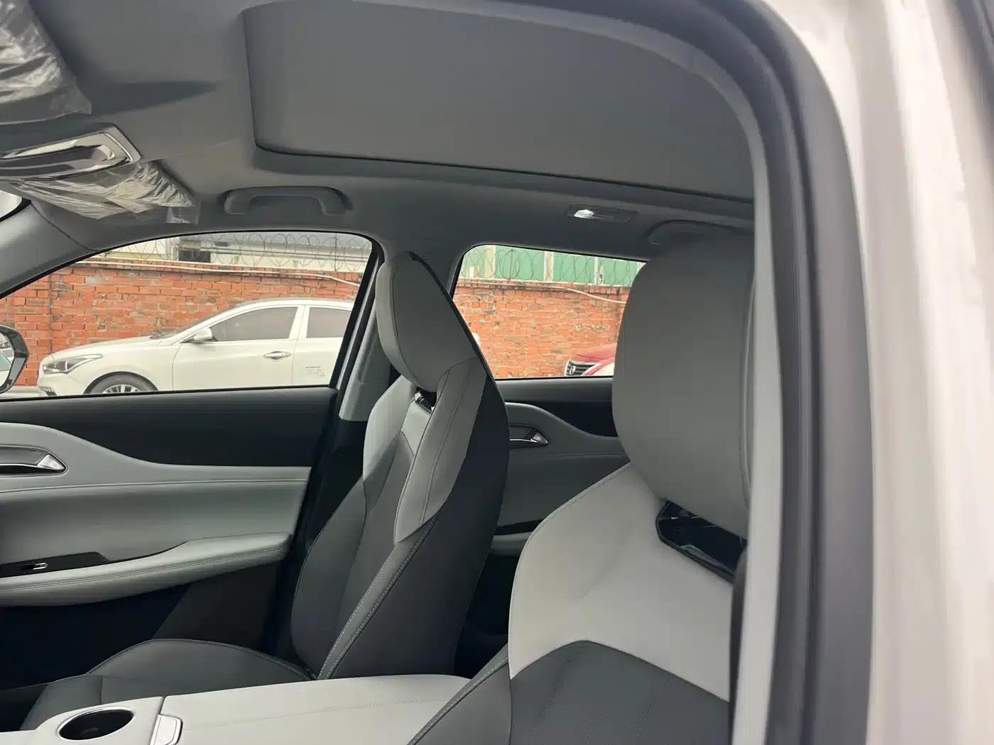 Changan UNI-Z 2025 1.5T Dragon Edition — миниатюра 11