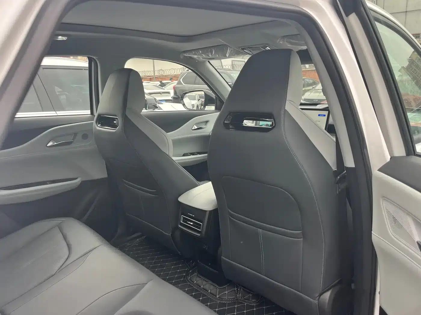 Changan UNI-Z 2025 1.5T Dragon Edition — миниатюра 6