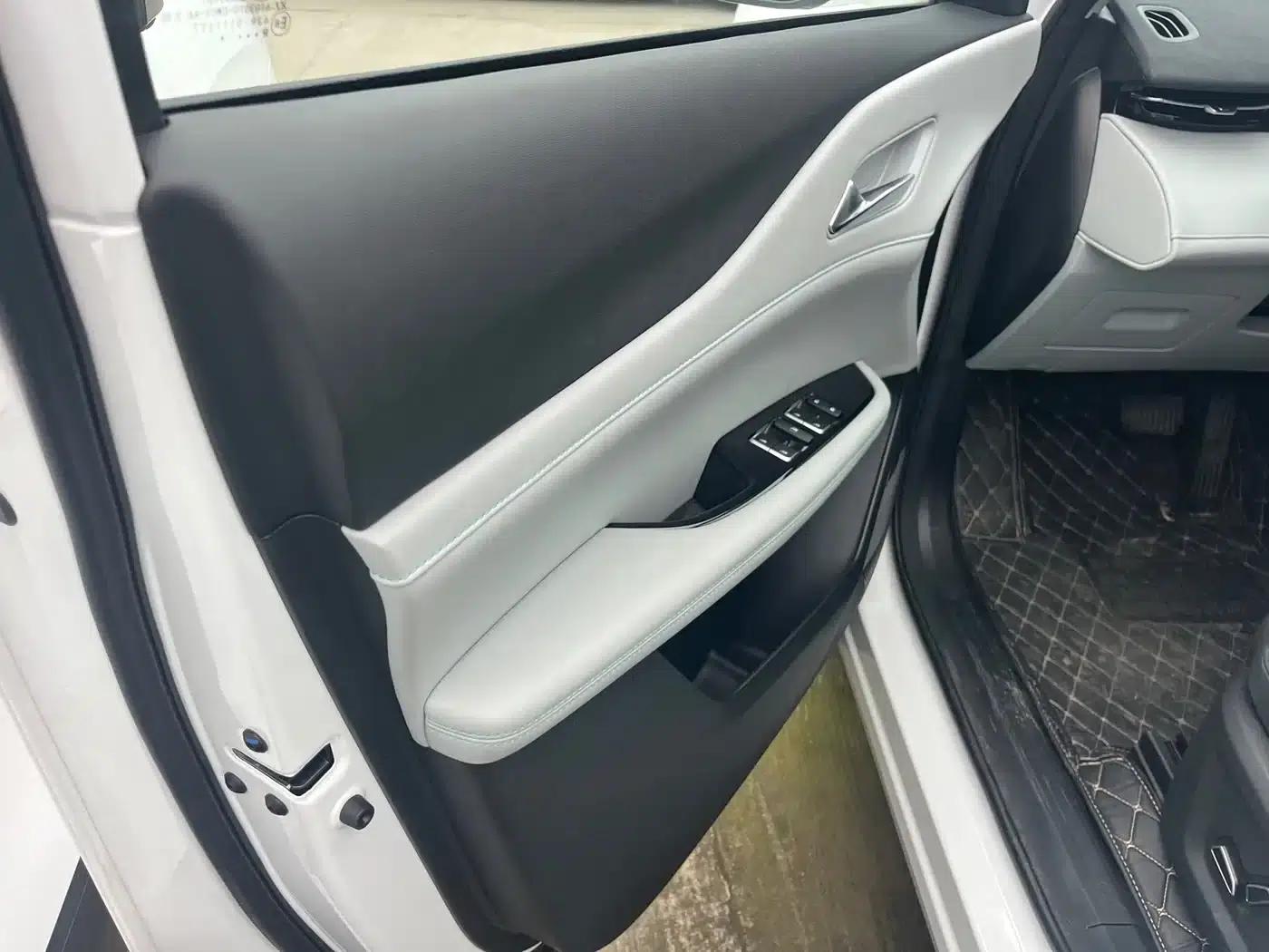 Changan UNI-Z 2025 1.5T Dragon Edition — миниатюра 8