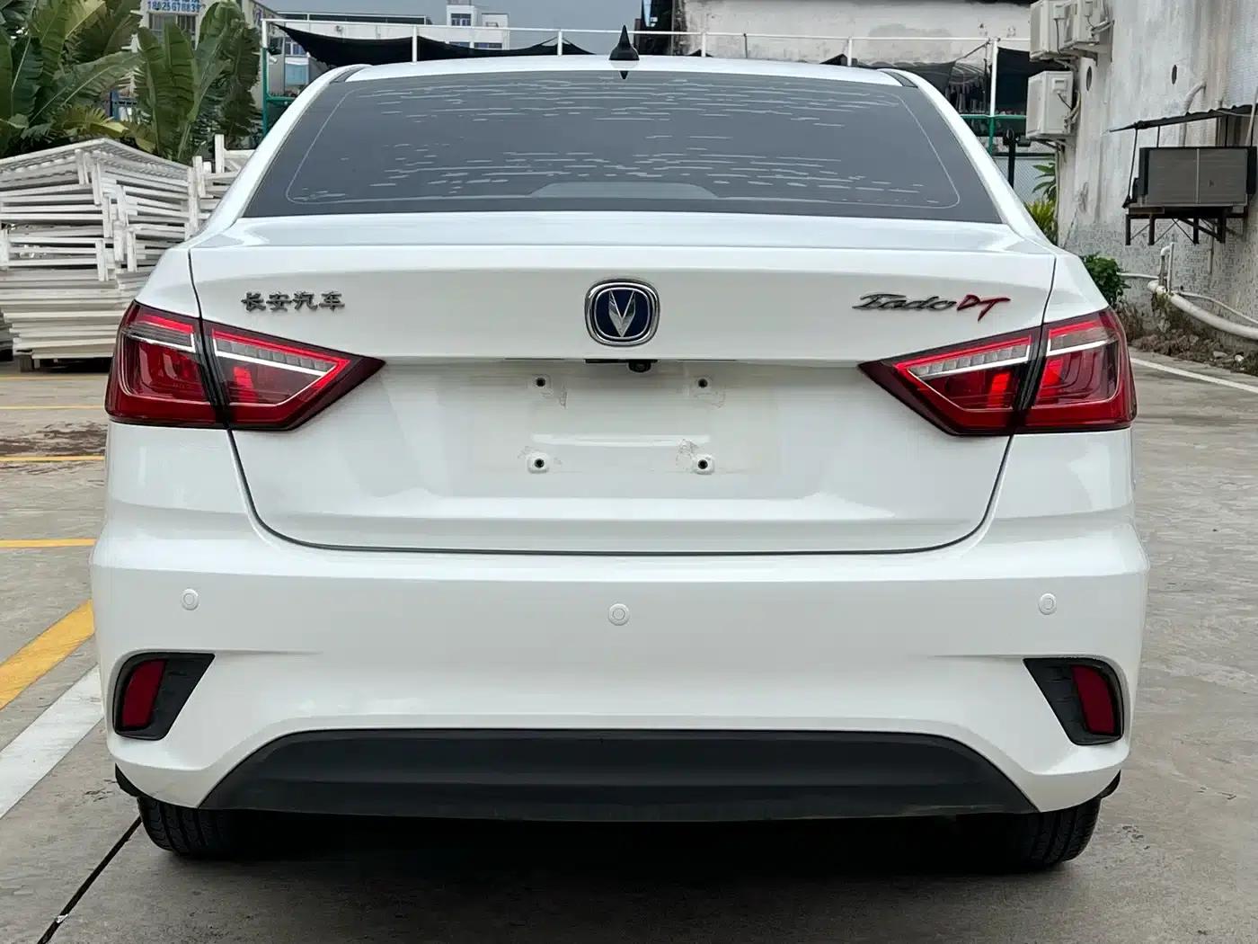 Changan Eado DT 2021 1.6L Manual Deluxe Edition — миниатюра 8