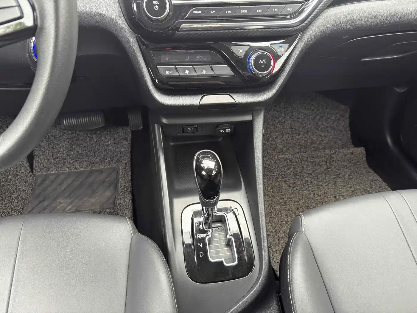 Yuexiang 2019 1.5L DCT Luxury Edition (National VI Emission Standard) — миниатюра 11