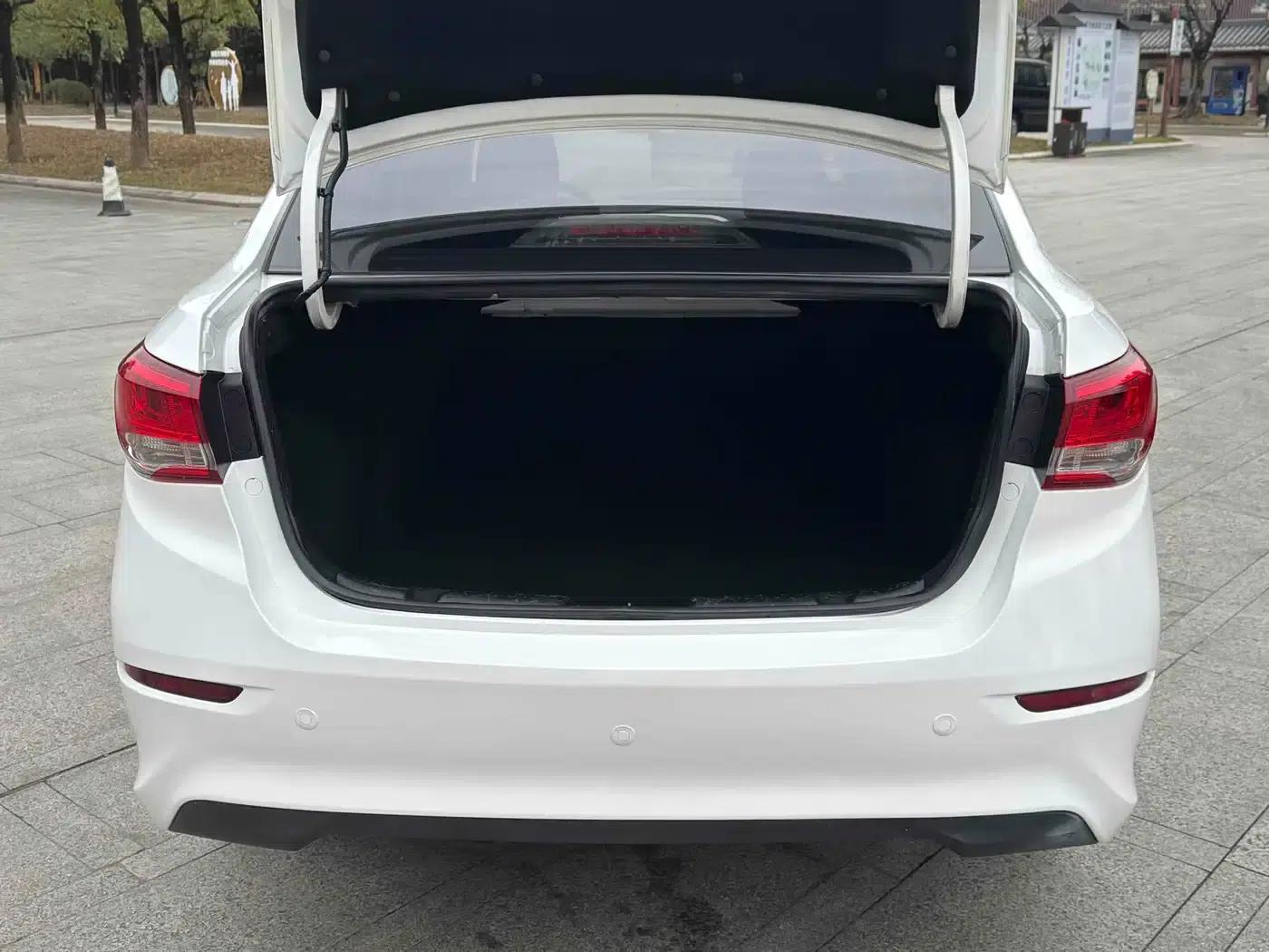 Yuexiang 2019 1.5L DCT Luxury Edition (National VI Emission Standard) — миниатюра 15