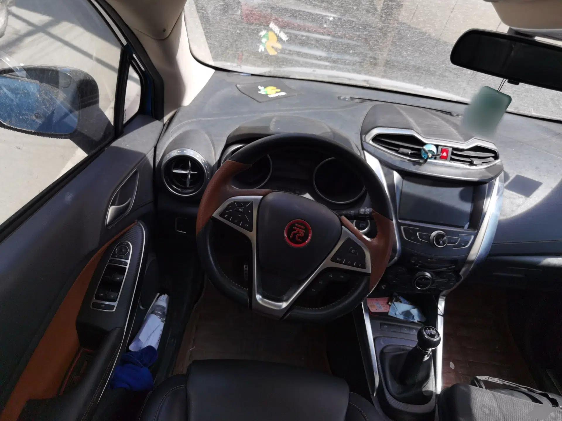 BYD Yuan 2016 1.5L Manual Luxury Version — миниатюра 11
