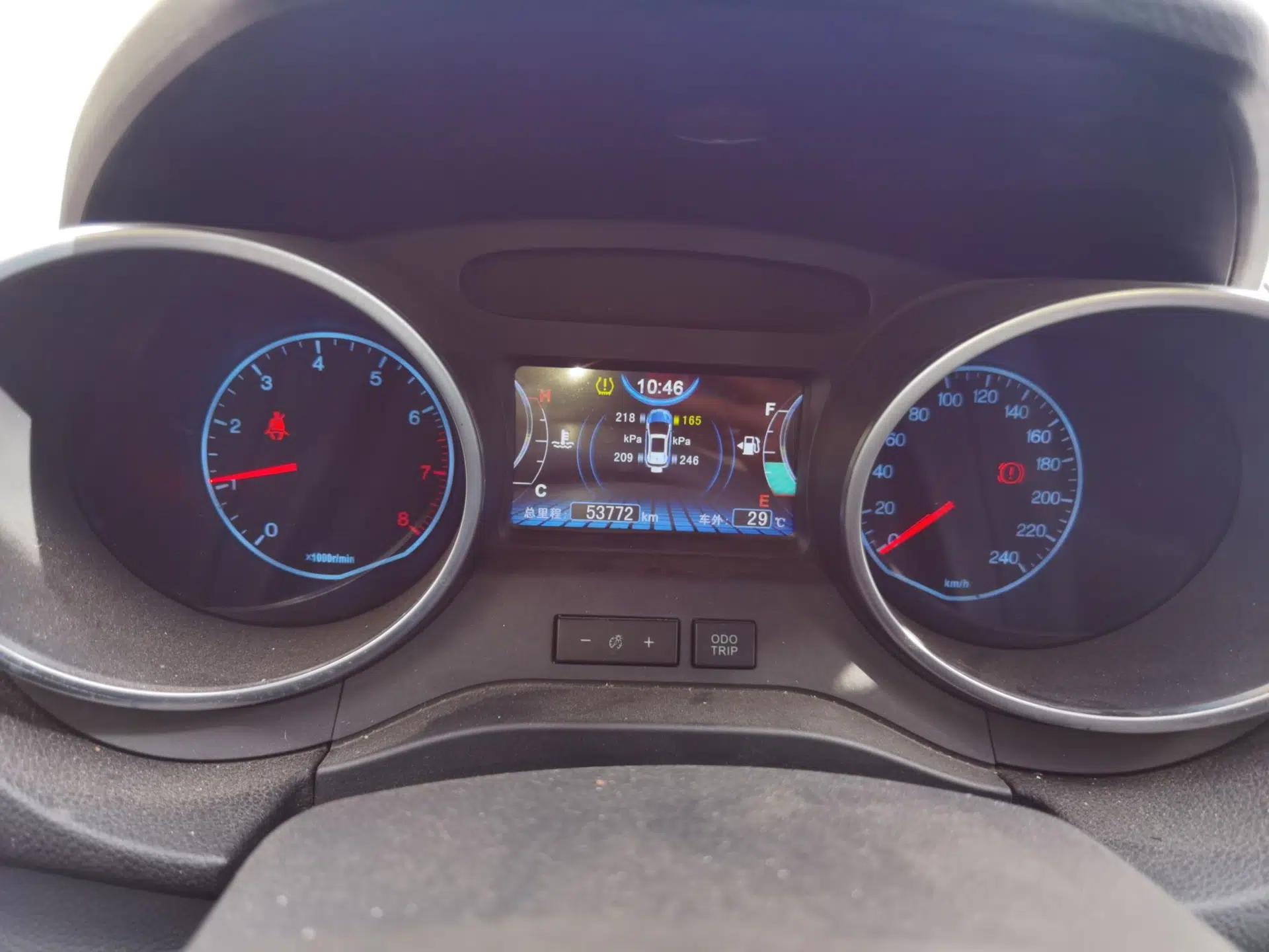 BYD Yuan 2016 1.5L Manual Luxury Version — миниатюра 12