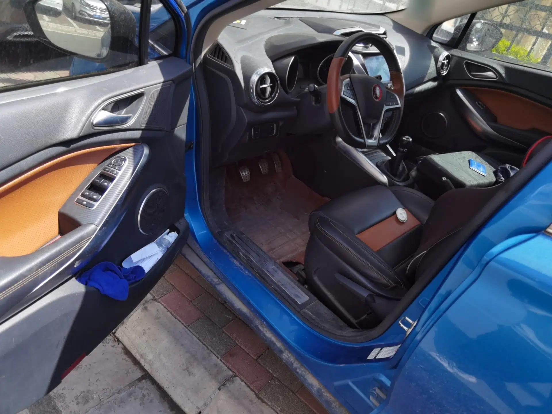 BYD Yuan 2016 1.5L Manual Luxury Version — миниатюра 17