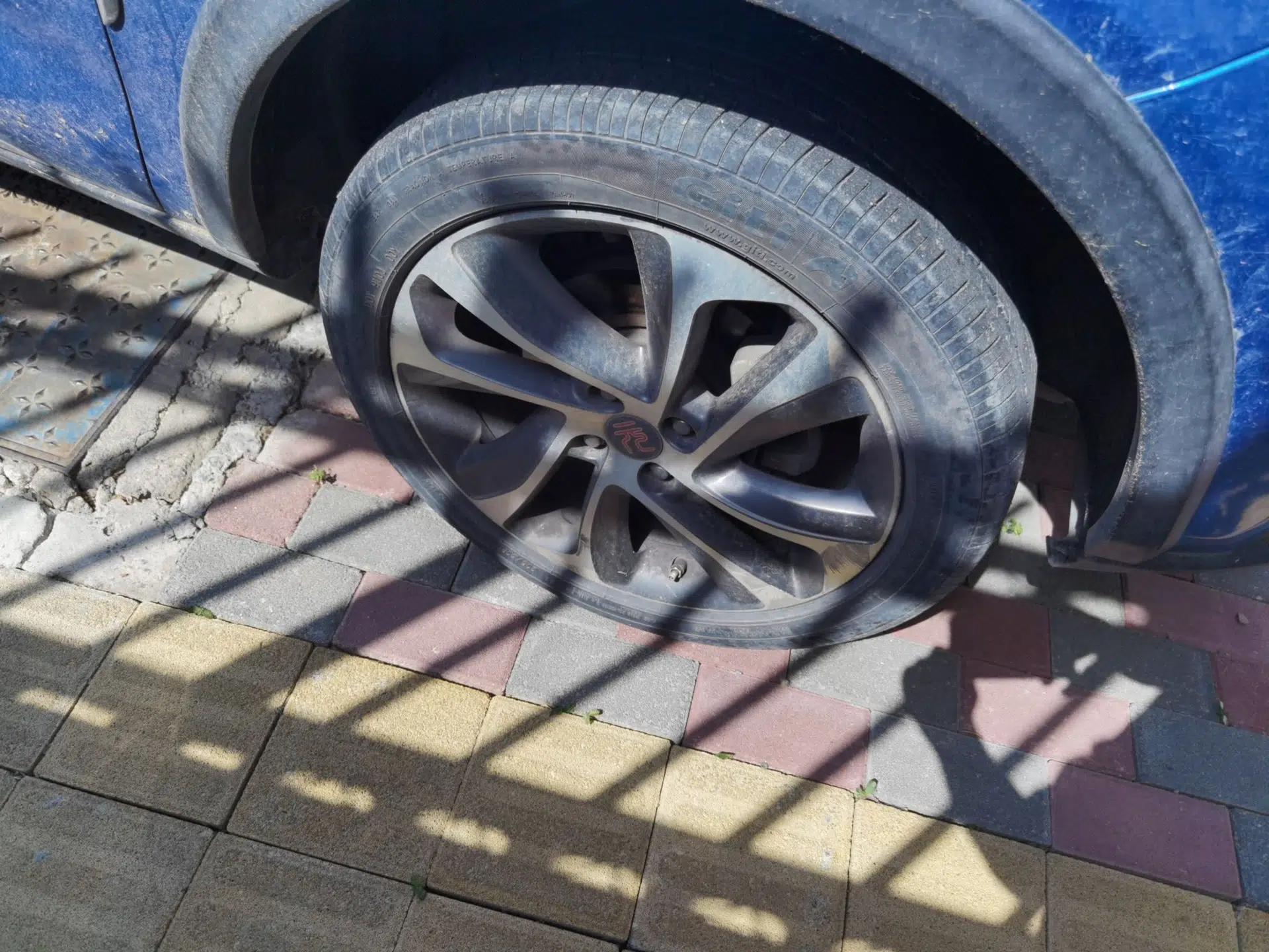 BYD Yuan 2016 1.5L Manual Luxury Version — миниатюра 8