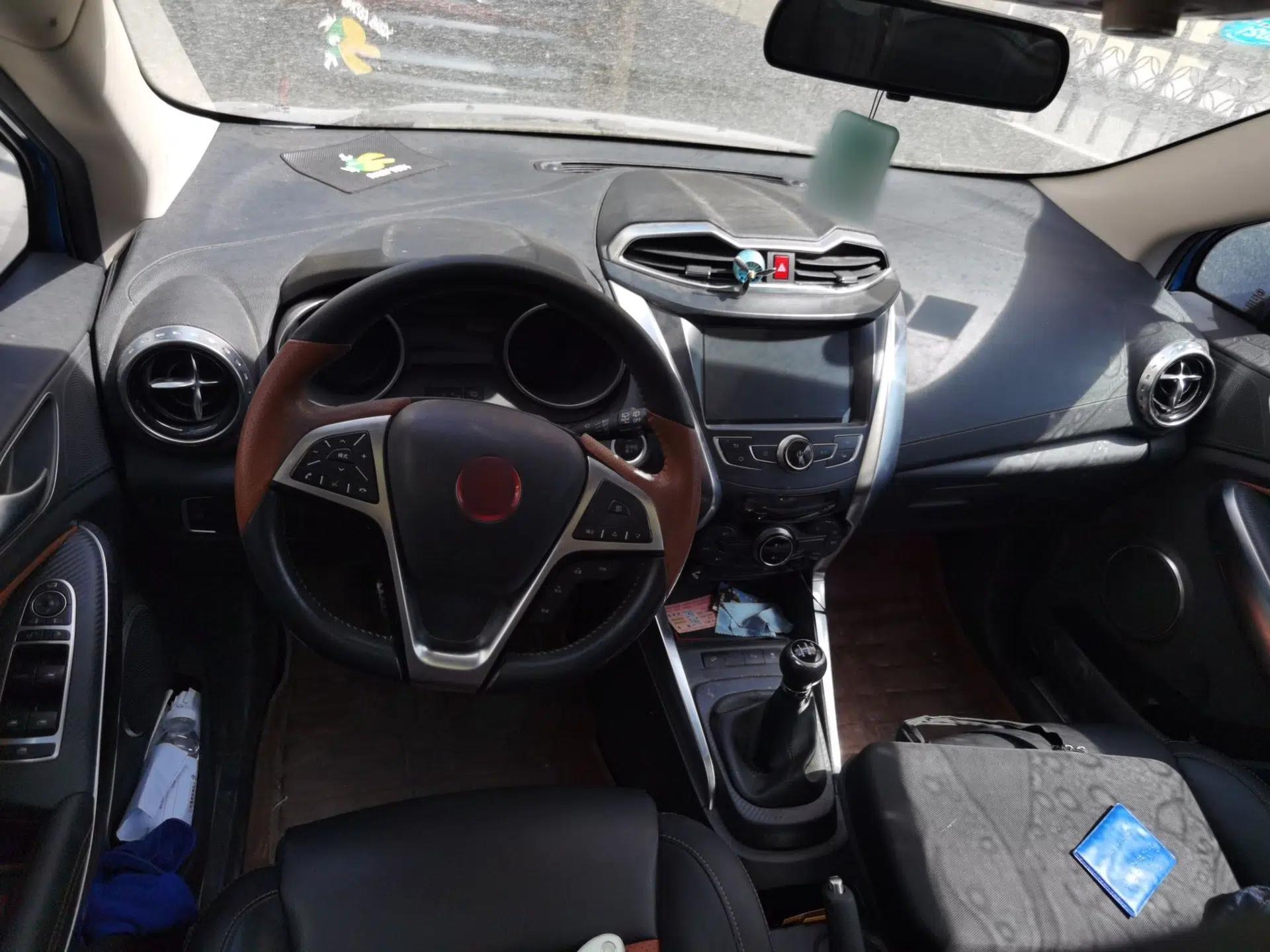 BYD Yuan 2016 1.5L Manual Luxury Version — миниатюра 10