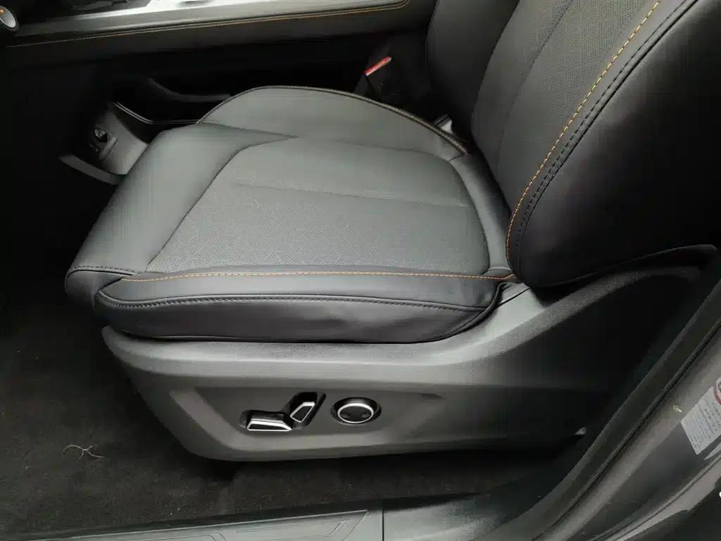 Changan Oushang Z6 2022 Blue Whale 1.5T DCT Smart City Edition — миниатюра 20