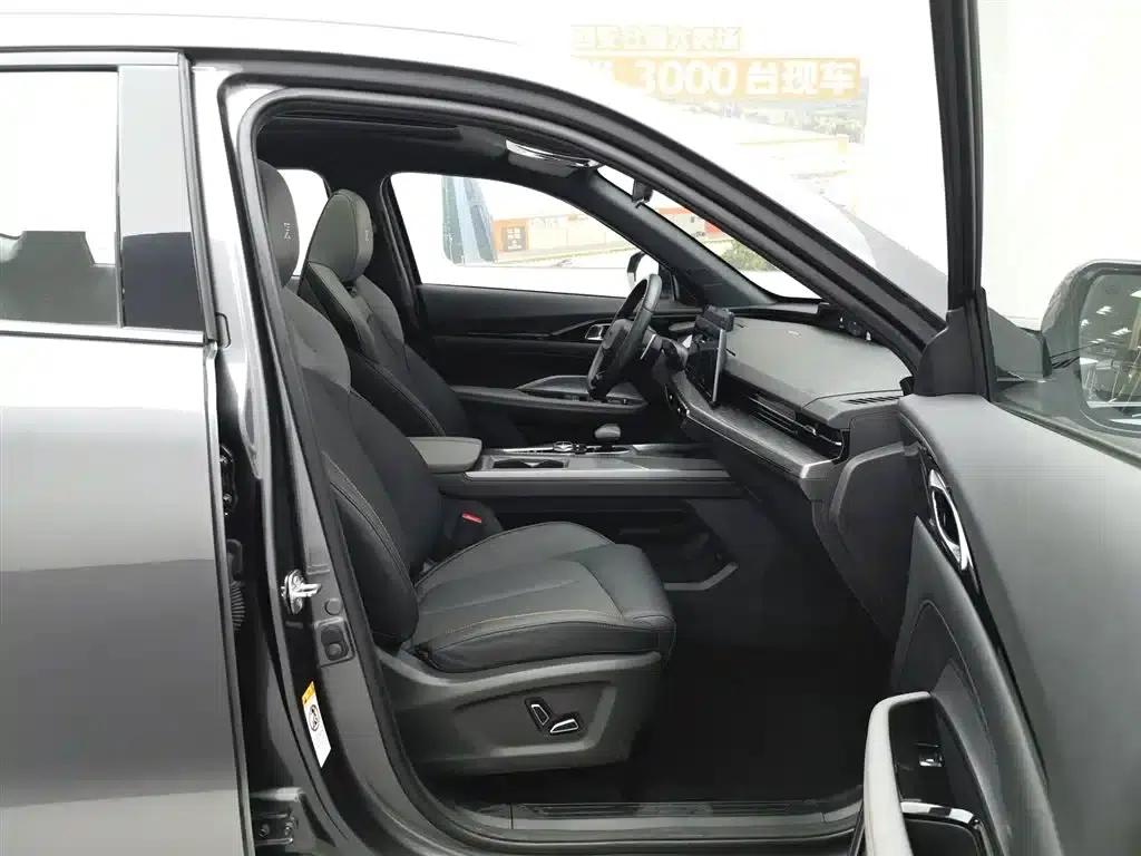 Changan Oushang Z6 2022 Blue Whale 1.5T DCT Smart City Edition — миниатюра 23