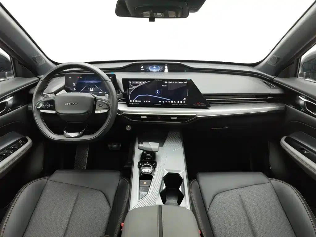 Changan Oushang Z6 2022 Blue Whale 1.5T DCT Smart City Edition — миниатюра 5
